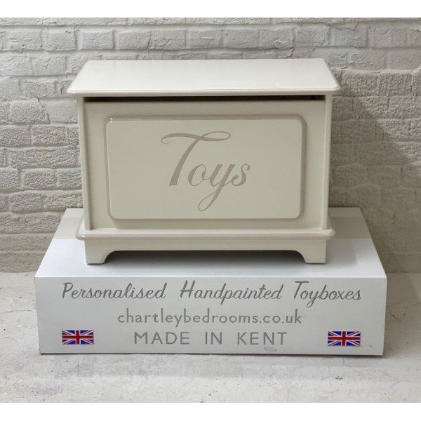 2ft6 Size Plain Style Toybox With Hand Painted Name On The Front.