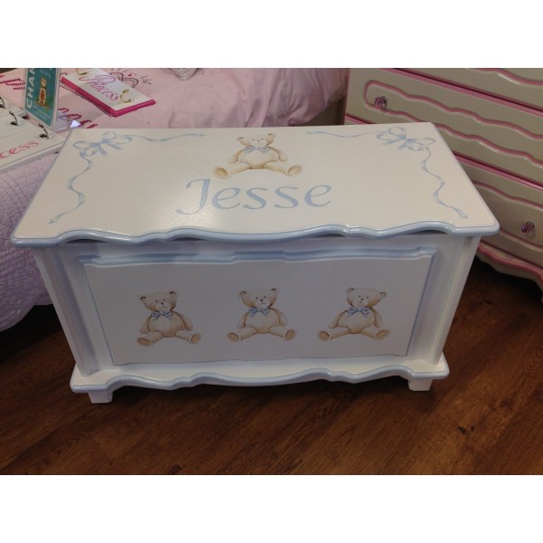 Toy Box With 4 Little Bears