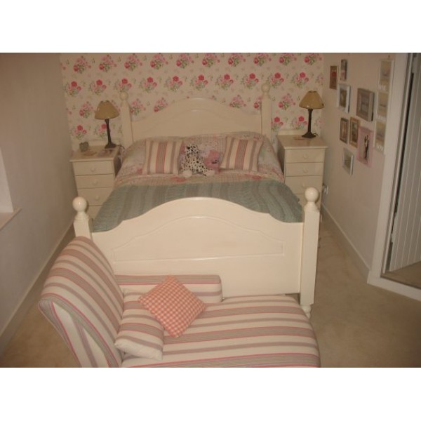 Double Bed 4ft6 Shabby Chic