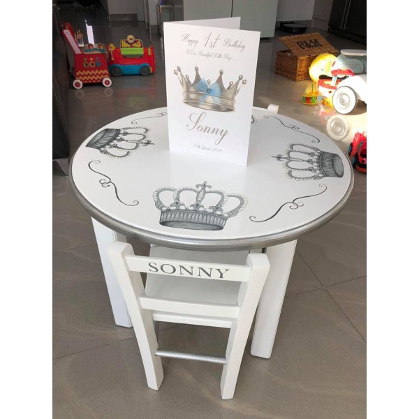 Round Table And 2 Chairs With Crown Artwork And Name