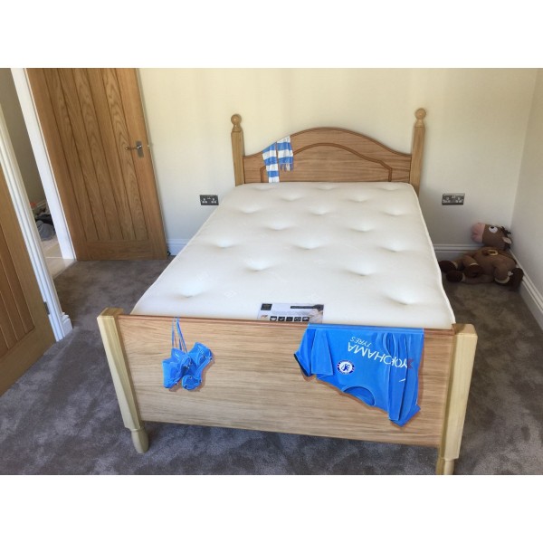 Double Oak Veneer Bed With Chelsea Football Artwork