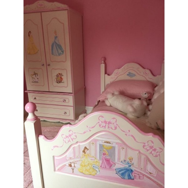 Princess Bed With Princess Artwork