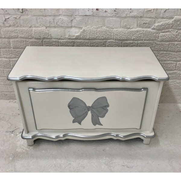Silver Bow Hand Painted Toybox