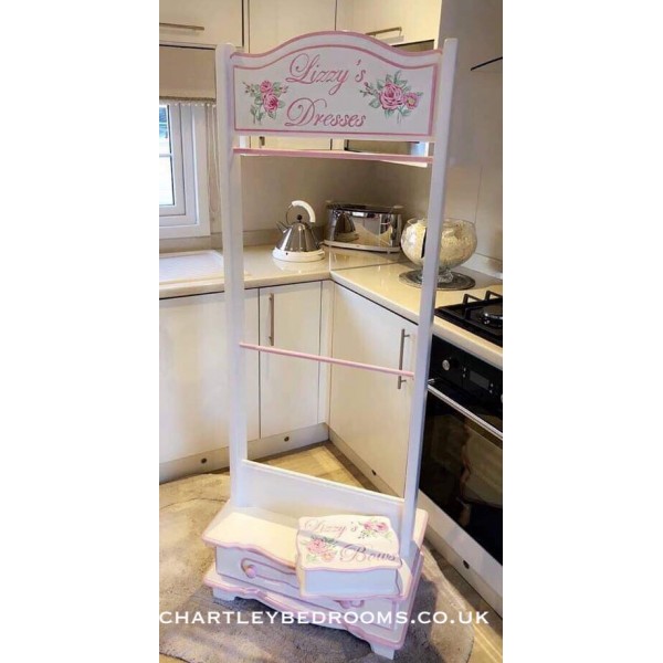 Clothes Rail With Drawer - Vintage Rose Art